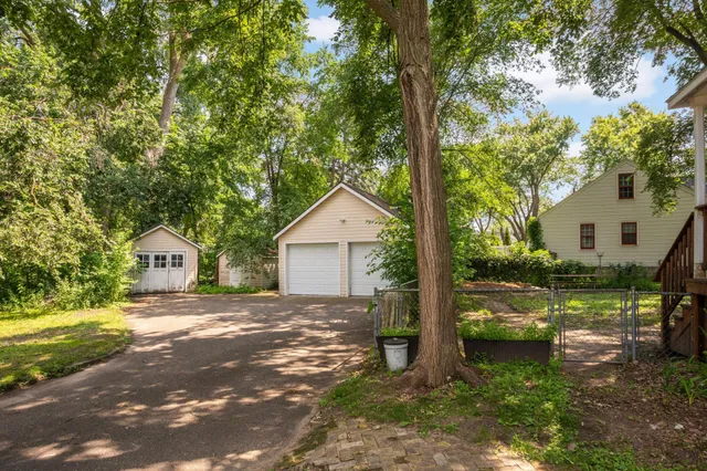 $299,900 | 5826 West Broadway Avenue, Crystal, MN 55428