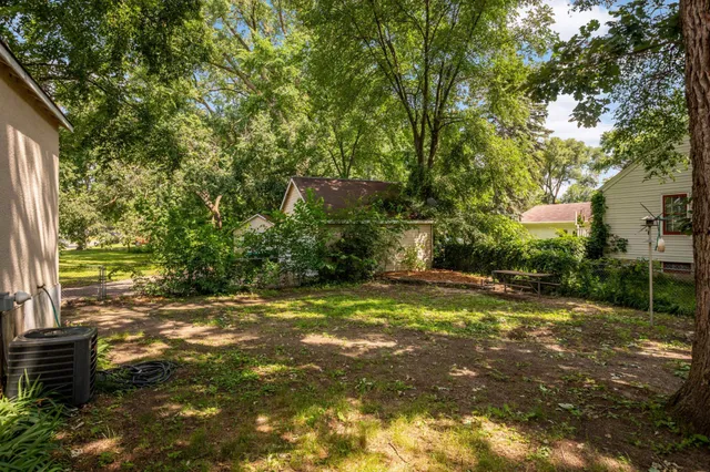 $299,900 | 5826 West Broadway Avenue, Crystal, MN 55428