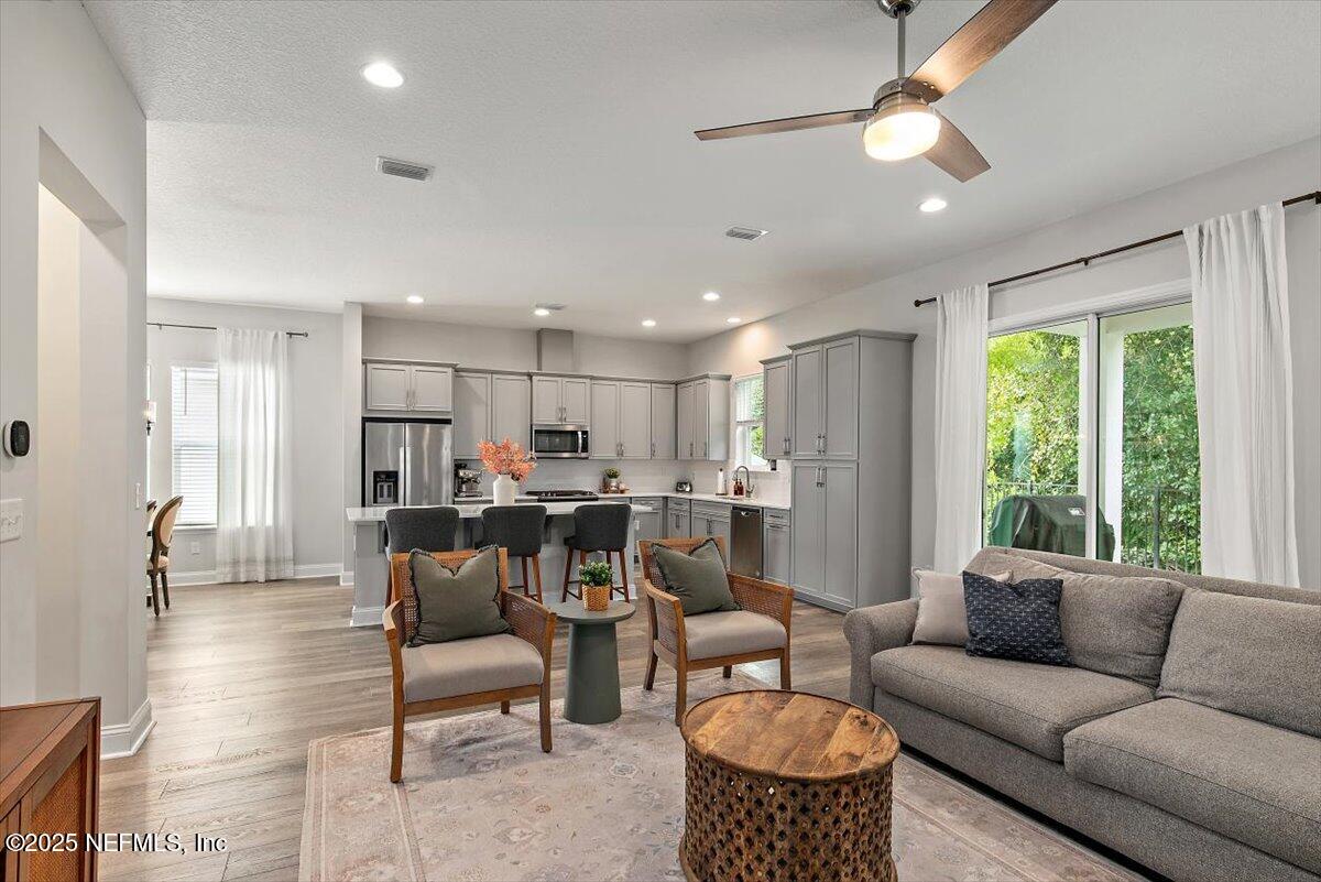 319 Footbridge Road St. Johns, FL 32259 - Photo 15 of 78 15-Living Room
