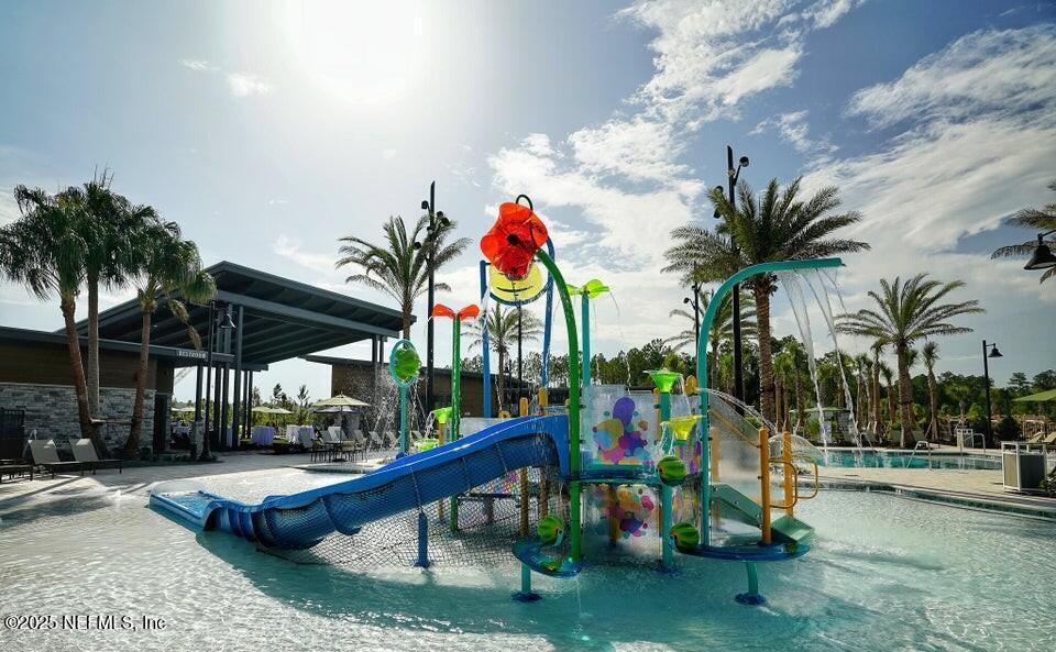 319 Footbridge Road St. Johns, FL 32259 - Photo 74 of 78 RT splash pad 3