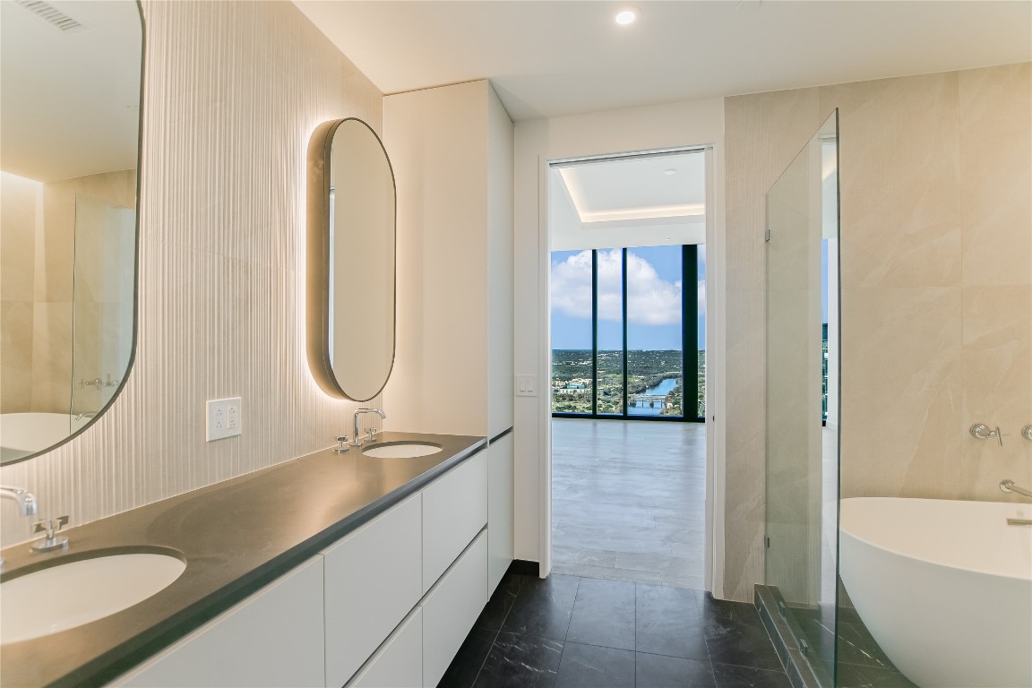 610 Davis Street, Unit 5103 Austin, TX 78701 - Photo 11 of 39