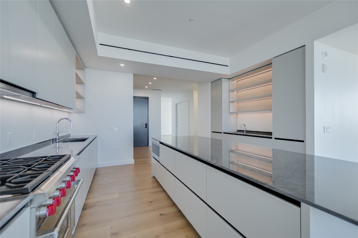 610 Davis Street, Unit 5103 Austin, TX 78701 - Photo 4 of 39