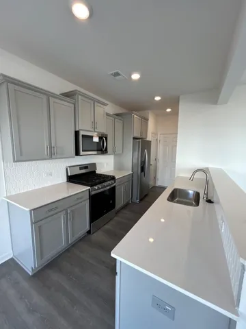 $2,450 | 327 Surfbird Road, Summerville, SC 29486