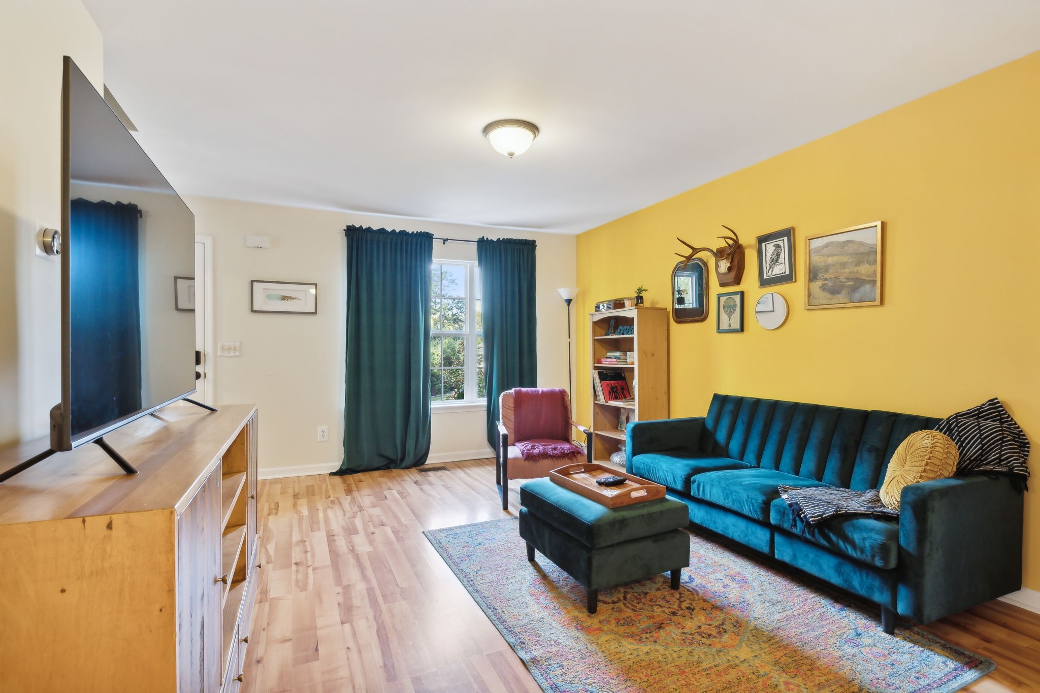 3908 Taylor Road Nashville, TN 37211 - Photo 7 of 42 a living room with furniture and a couch