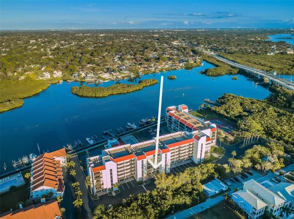 $525,000 | 19111 Vista Bay Drive, Unit 304, Indian Shores, FL 33785