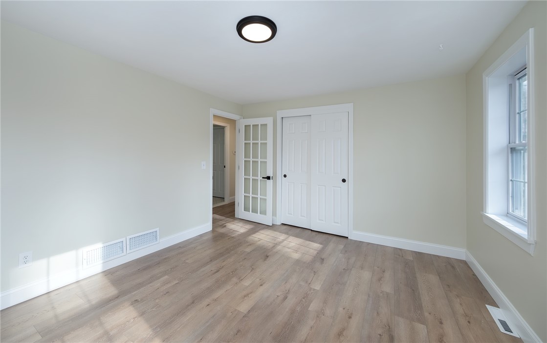 340 Scrabbletown Road North Kingstown, RI 02852 - Photo 7 of 34 Gallery Image 7