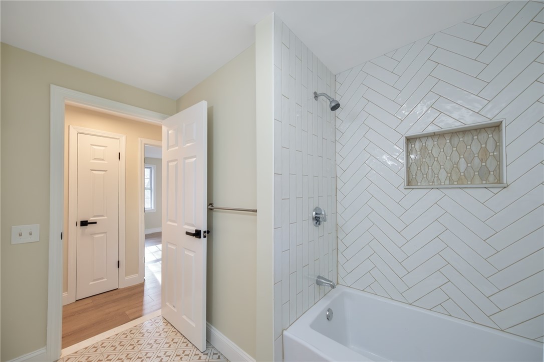 340 Scrabbletown Road North Kingstown, RI 02852 - Photo 9 of 34 Gallery Image 9