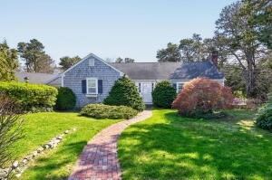 148 Seapine Road Chatham, MA 02650 - Photo 3 of 29