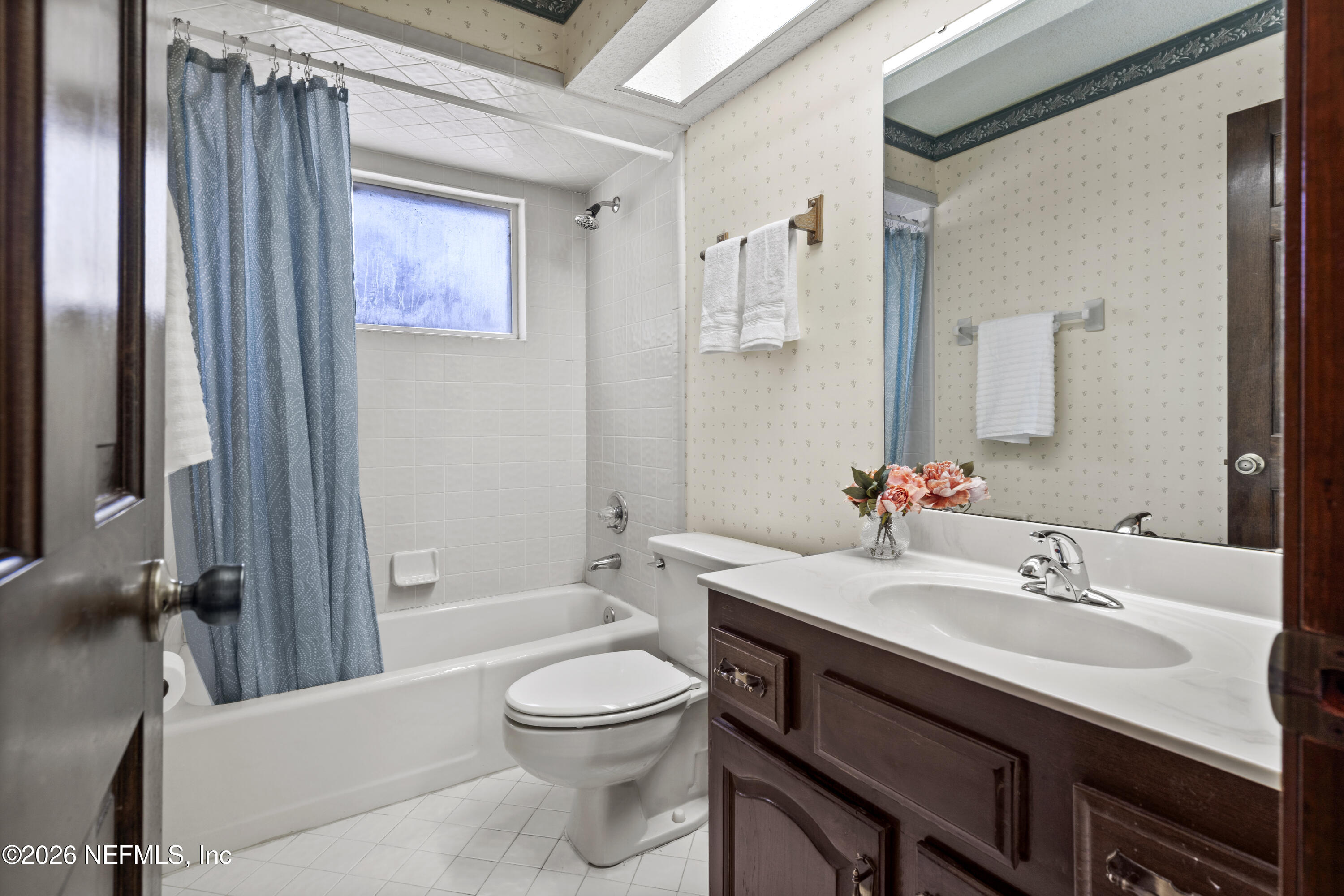 3154 Nautilus Road Middleburg, FL 32068 - Photo 36 of 61 Guest Bath 1 - Upstairs