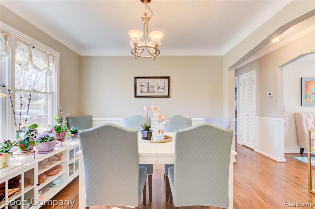 1859 Oxford Road Grosse Pointe Woods, MI 48236 - Photo 10 of 47