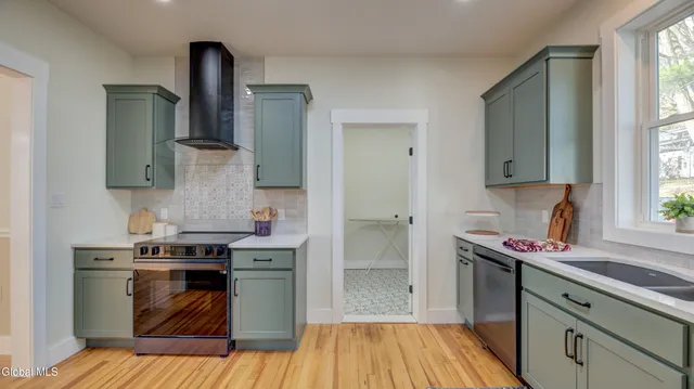 $429,900 | 354 Mohawk Avenue, Scotia, NY 12302