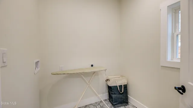 $429,900 | 354 Mohawk Avenue, Scotia, NY 12302