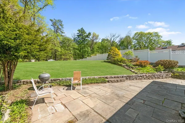 $929,000 | 19 Laurel Hill Road, Croton-on-Hudson, NY 10520