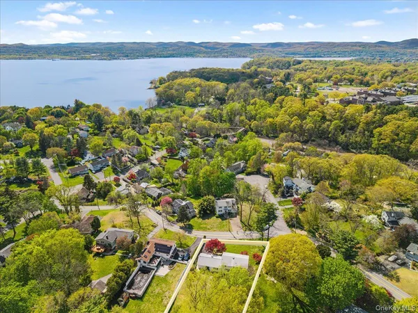$929,000 | 19 Laurel Hill Road, Croton-on-Hudson, NY 10520