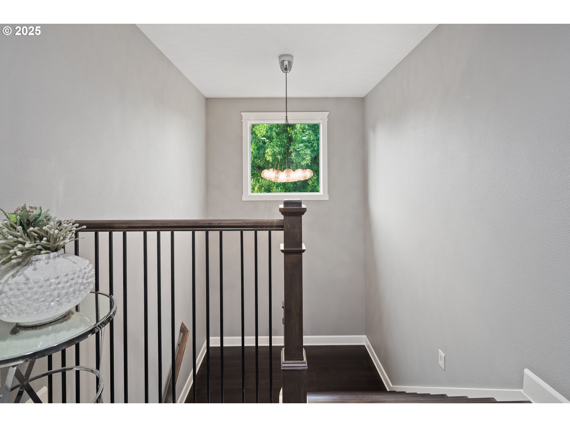 3602 Northwest 107th Street Vancouver, WA 98685 - Photo 9 of 27 a window in a room