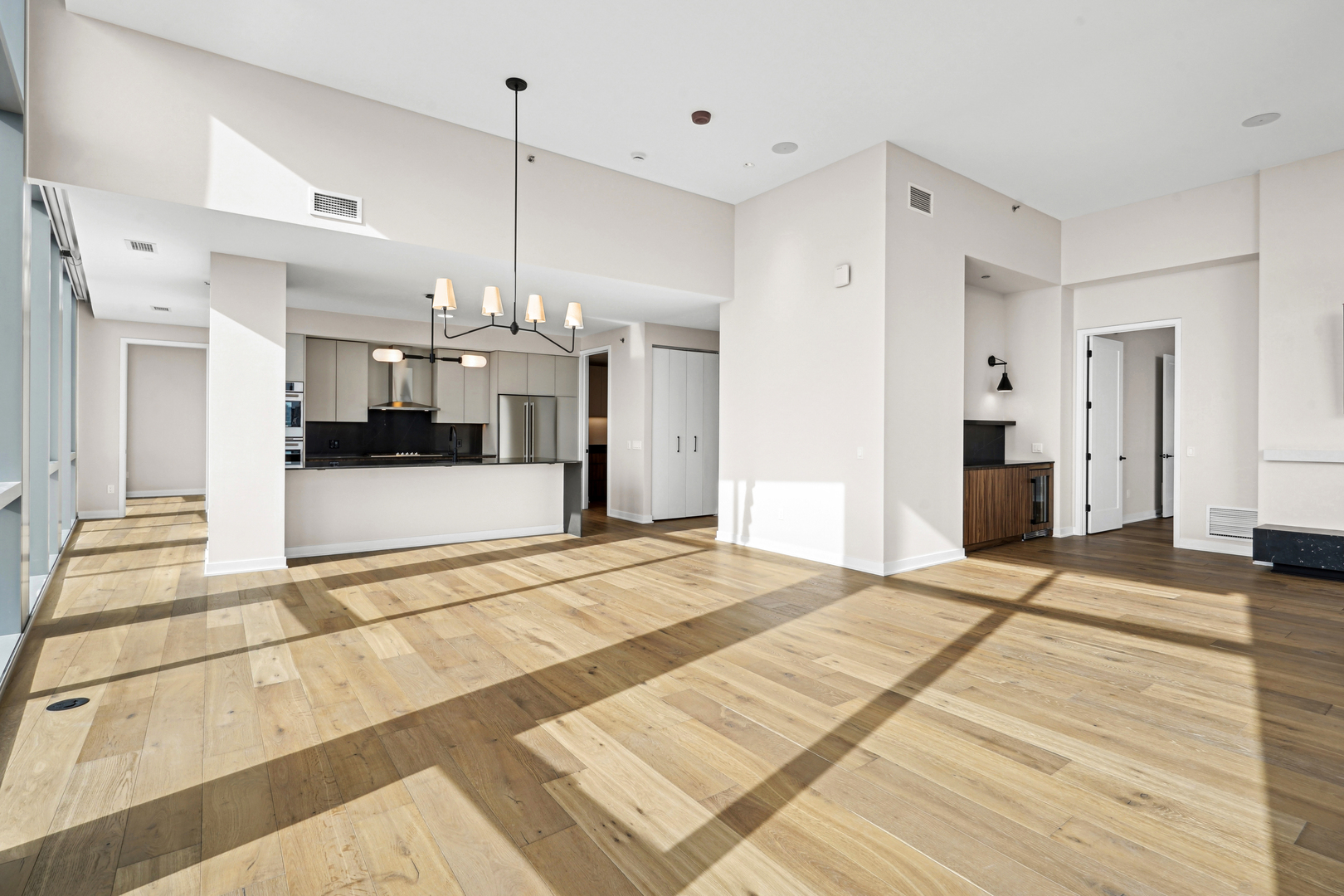 1114 West Carroll Avenue, Unit PH3203 Chicago, IL 60607 - Photo 8 of 36