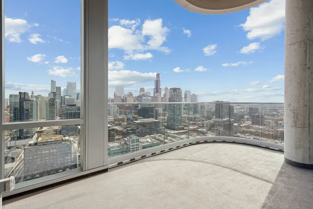 $11,795 | 1114 West Carroll Avenue, Unit PH3203, Chicago, IL 60607
