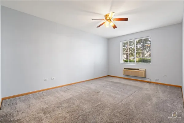 $1,750 | 1515 Silverstone Drive, Unit 1515, Carpentersville, IL 60110