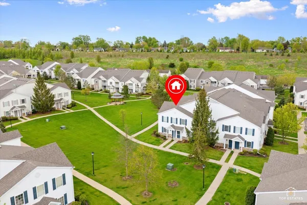 $1,750 | 1515 Silverstone Drive, Unit 1515, Carpentersville, IL 60110