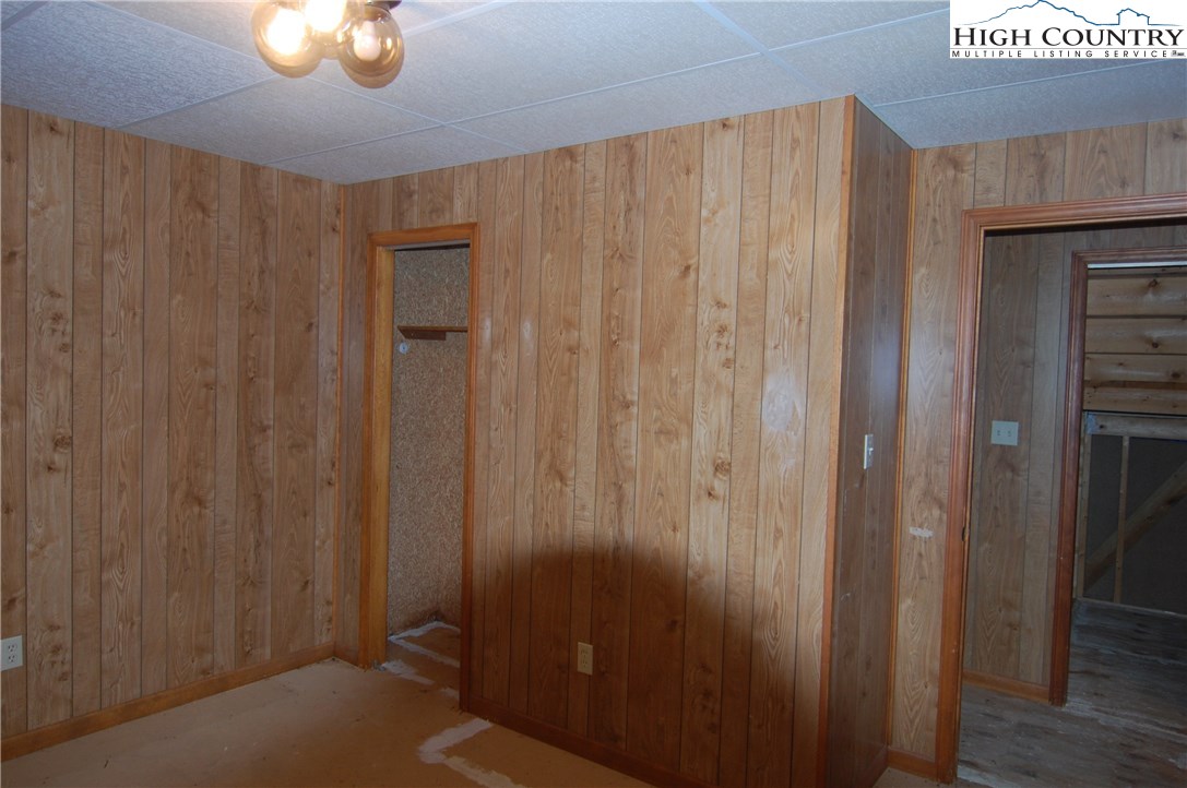 204 Windridge Road Newland, NC 28657 - Photo 6 of 12 Gallery Image 6
