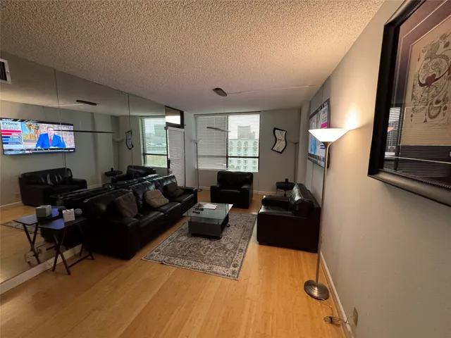 $2,850 | 5150 Hidalgo Street, Unit 603, Houston, TX 77056