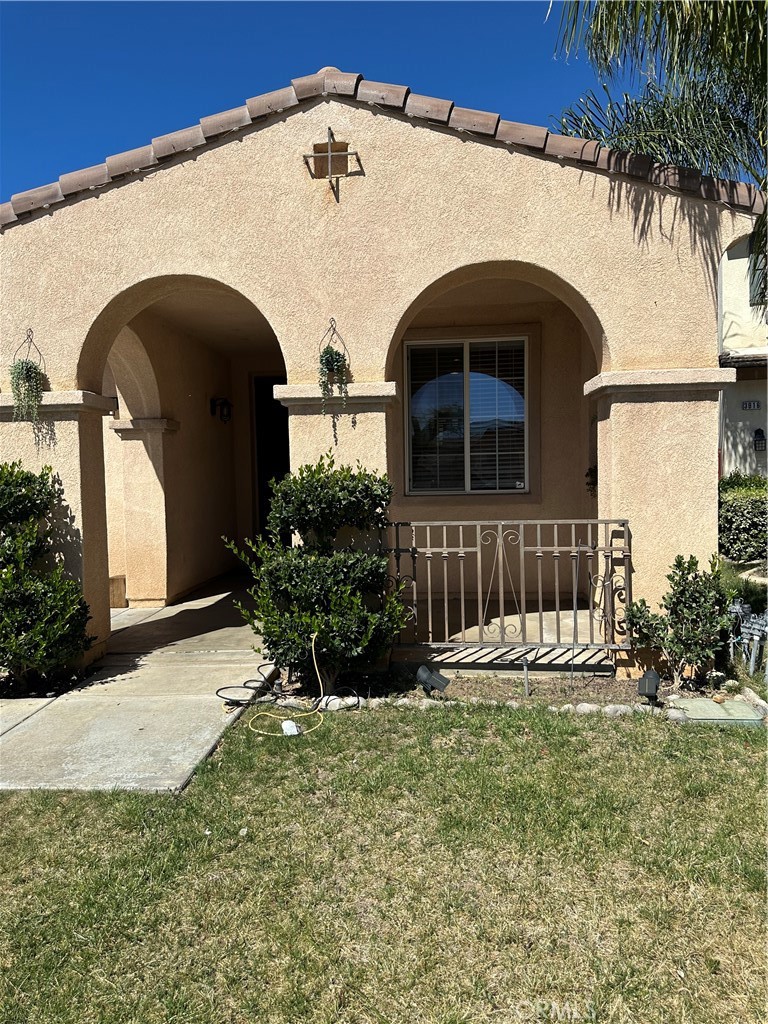 3913 Manquelo Court Perris, CA 92571 - Photo 2 of 19