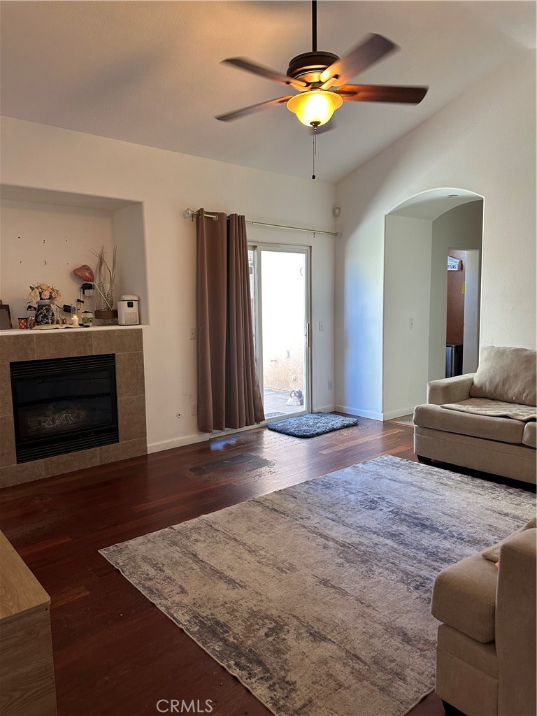 3913 Manquelo Court Perris, CA 92571 - Photo 4 of 19