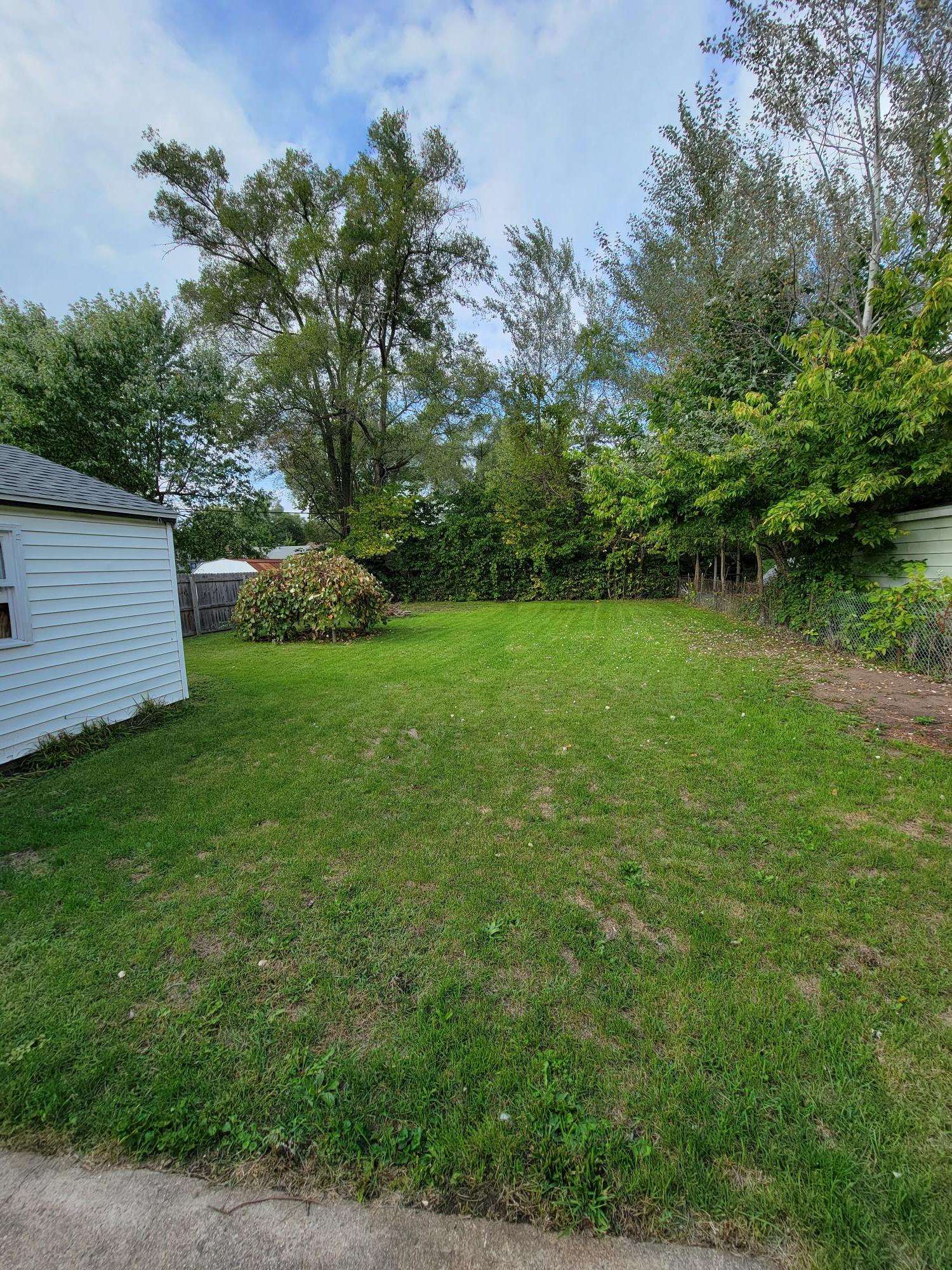 820 Barnum Road Rockford, IL 61109 - Photo 4 of 12 Gallery Image 4