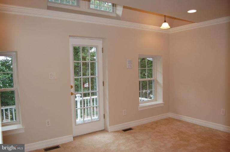 818 L Street Northeast Washington, DC 20002 - Photo 6 of 19 Master Bedroom