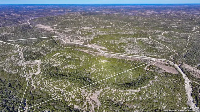 $654,000 | 2733 Private Road 4560, Rocksprings, TX 78880