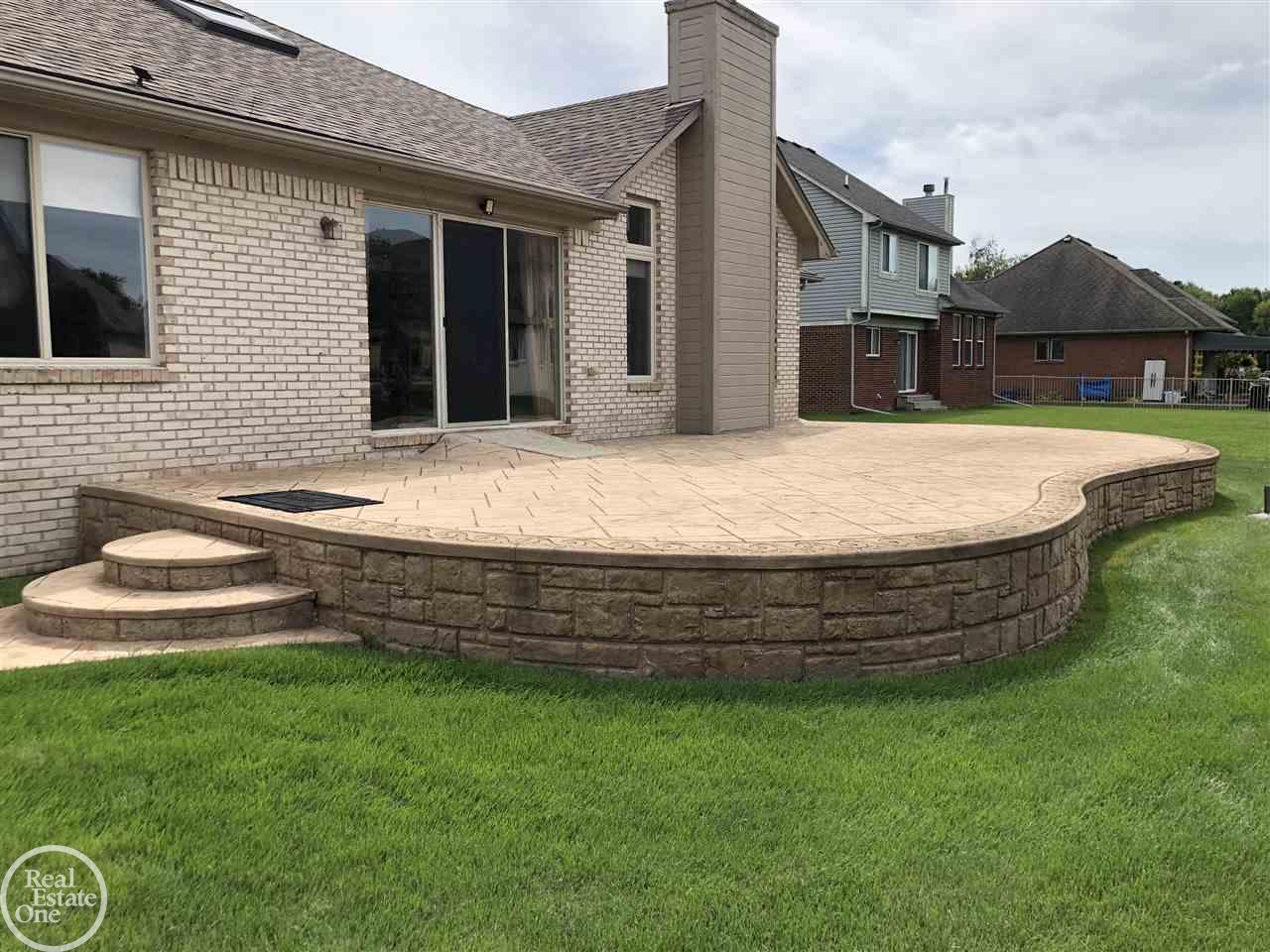 49313 Monte Road Chesterfield, MI 48047 - Photo 2 of 24