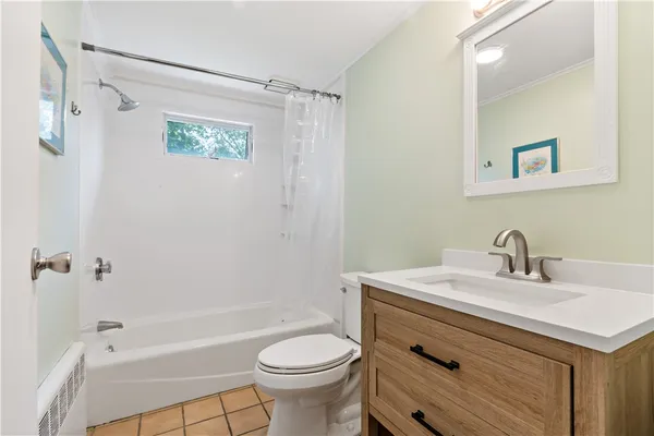 $2,200 | 39 Salt Pond Way, Westerly, RI 02891