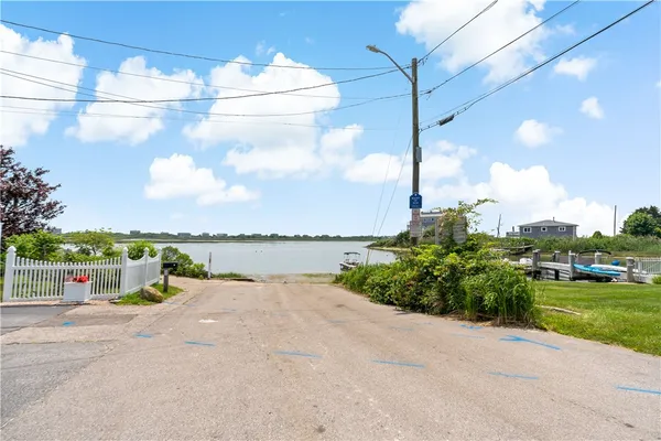 $2,200 | 39 Salt Pond Way, Westerly, RI 02891