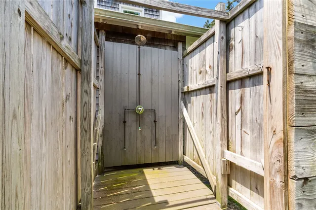 $2,500 | 39 Salt Pond Way, Westerly, RI 02891