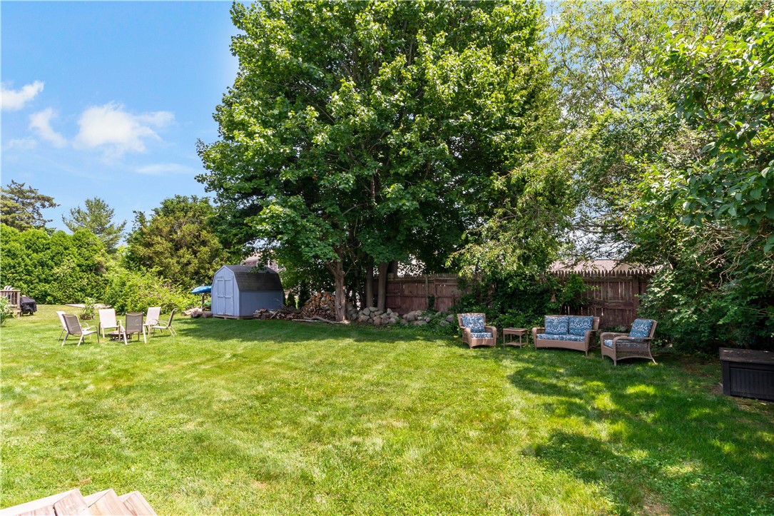 39 Salt Pond Way Westerly, RI 02891 - Photo 7 of 28