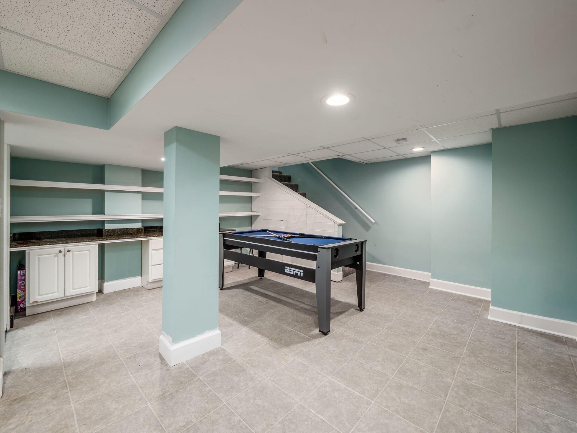 299 Darbyhurst Road Columbus, OH 43228 - Photo 25 of 49 inished Basement 2
