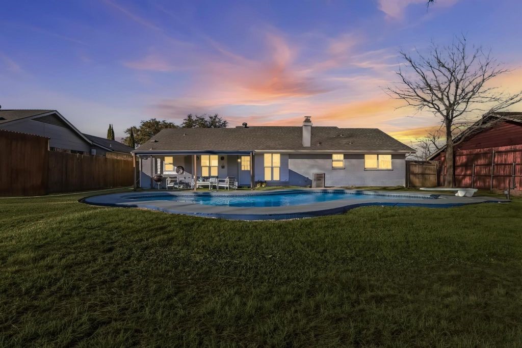 2828 Elk Grove Road Carrollton, TX 75007 - Photo 1 of 25 Gallery Image 1
