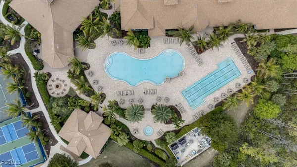 an aerial view of a house having yard