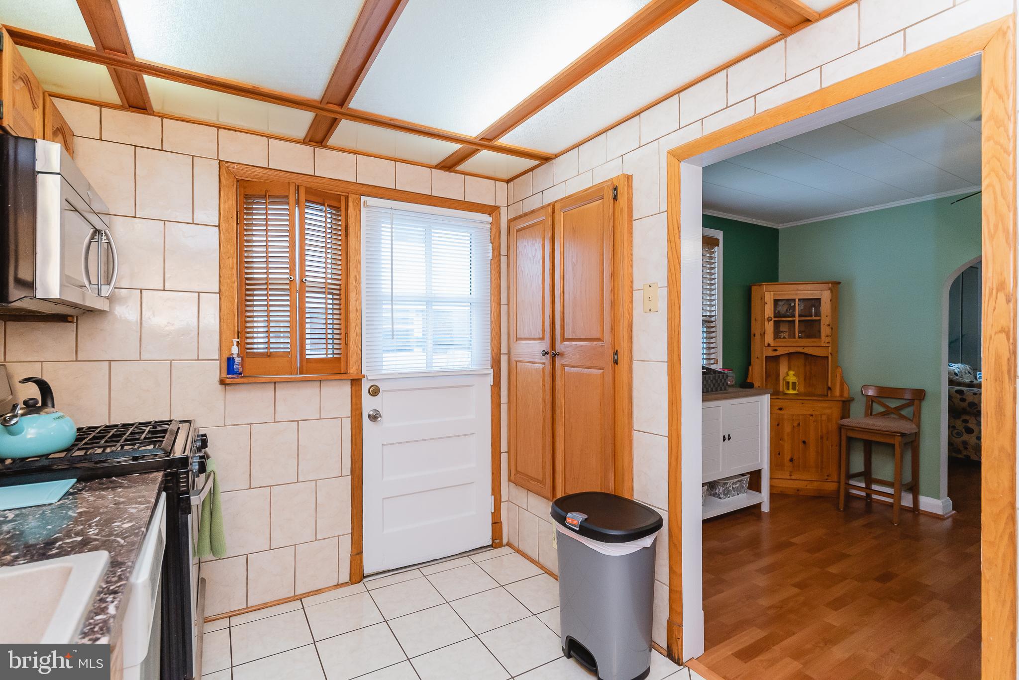 1831 Ellinwood Road Baltimore, MD 21237 - Photo 13 of 43 Kitchen