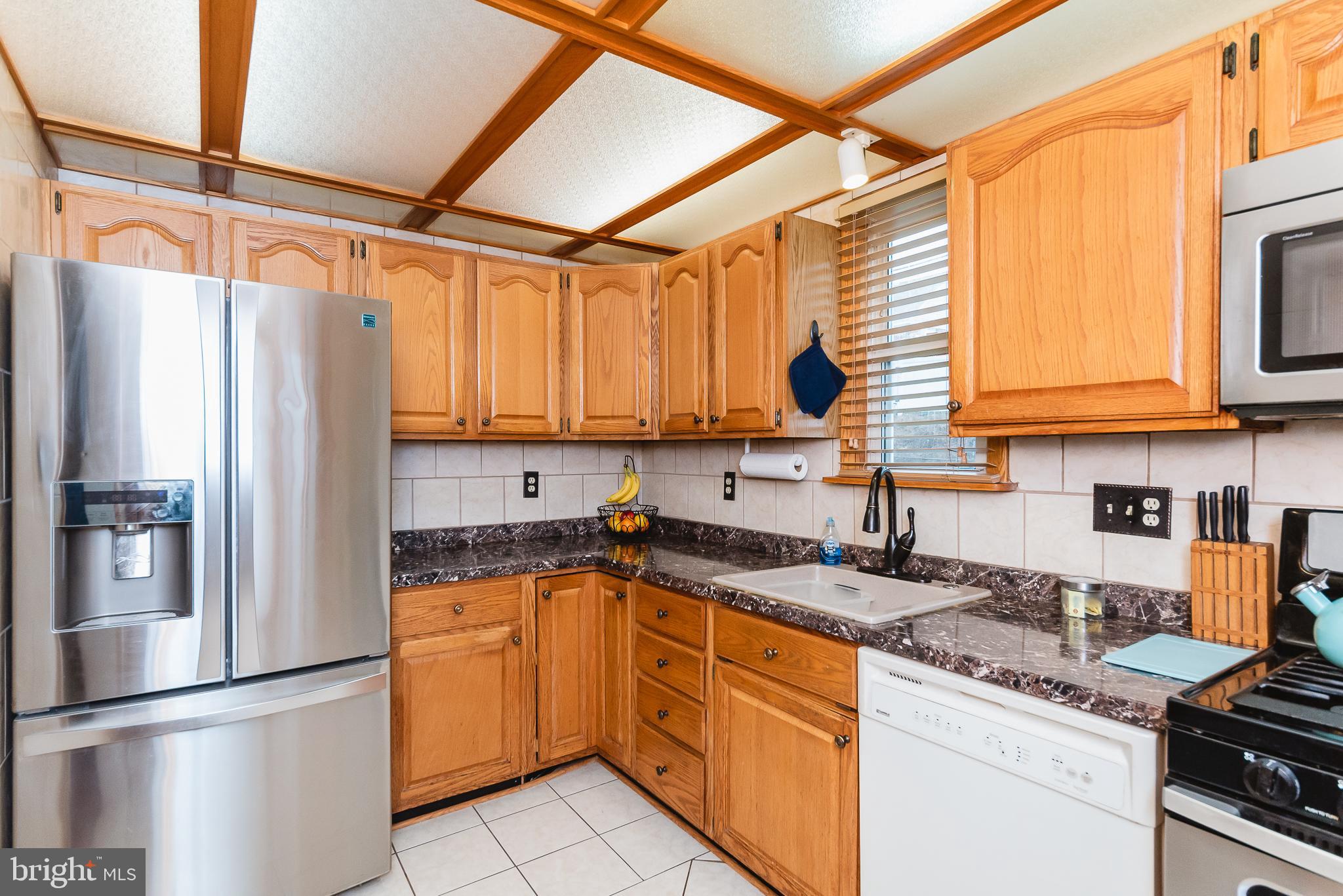 1831 Ellinwood Road Baltimore, MD 21237 - Photo 15 of 43 Kitchen