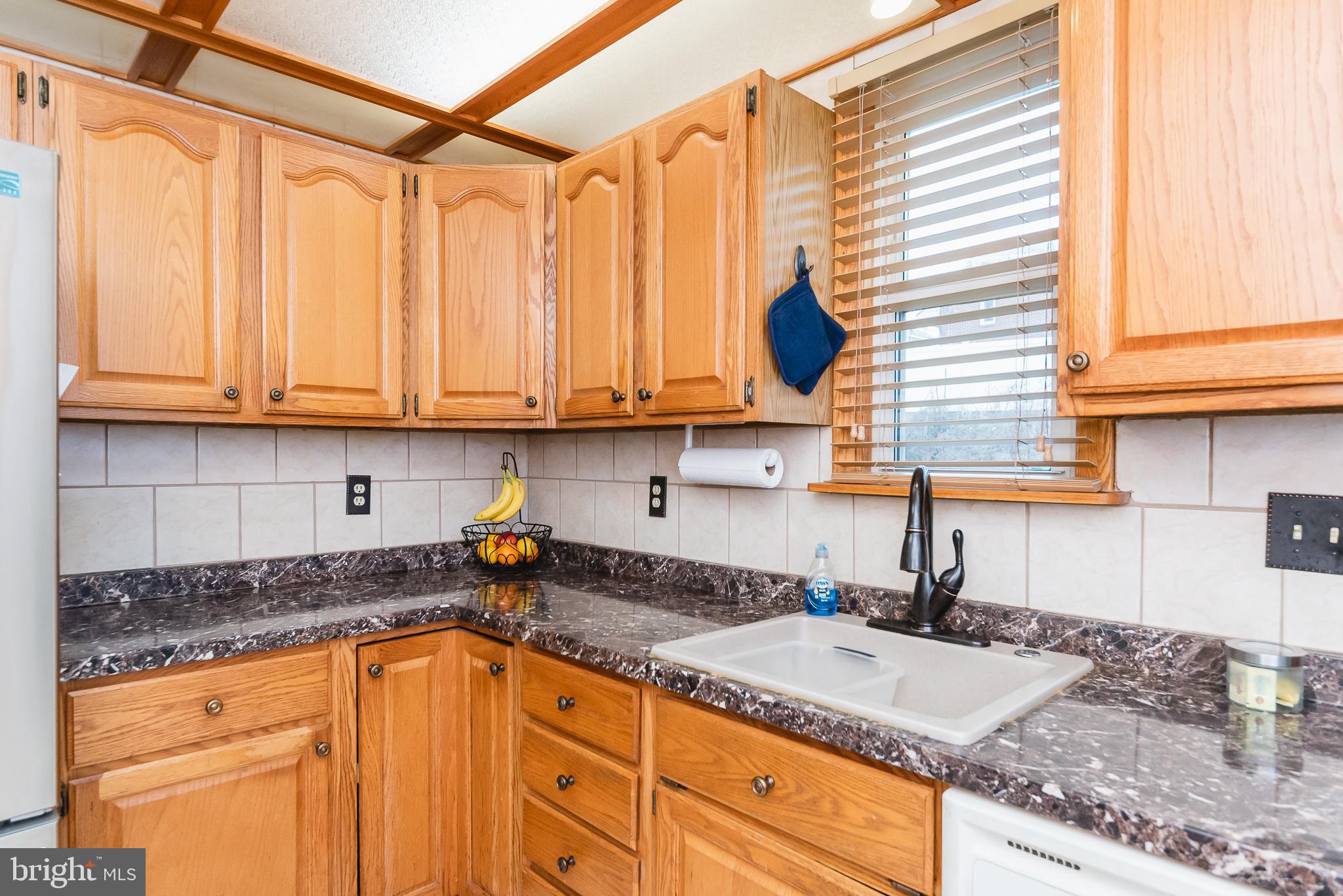 1831 Ellinwood Road Baltimore, MD 21237 - Photo 16 of 43 Kitchen