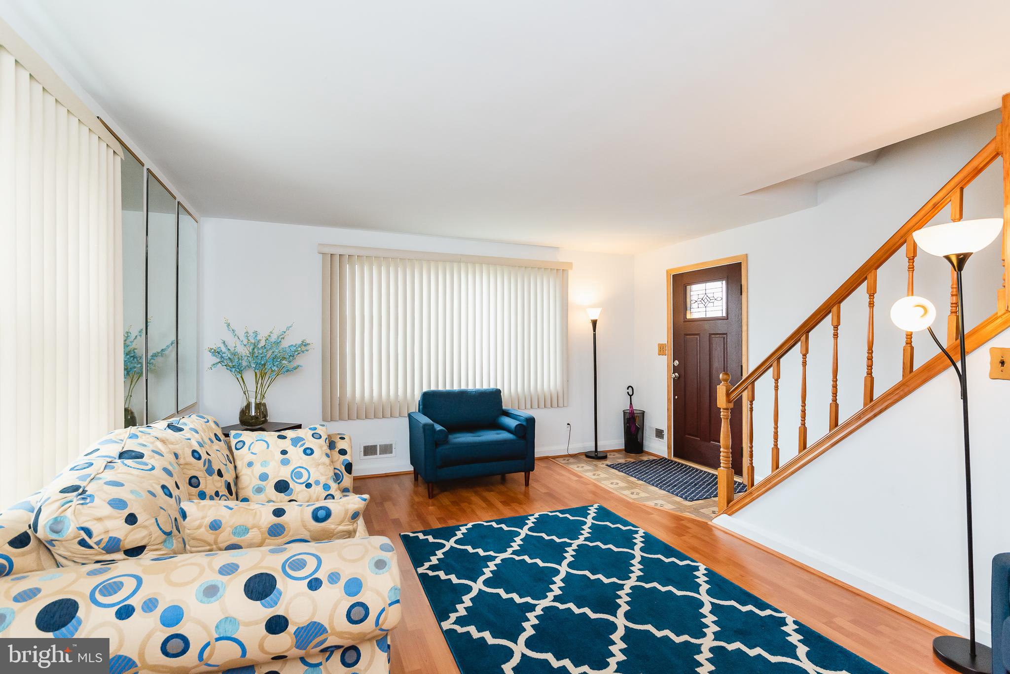 1831 Ellinwood Road Baltimore, MD 21237 - Photo 4 of 43 Living Room