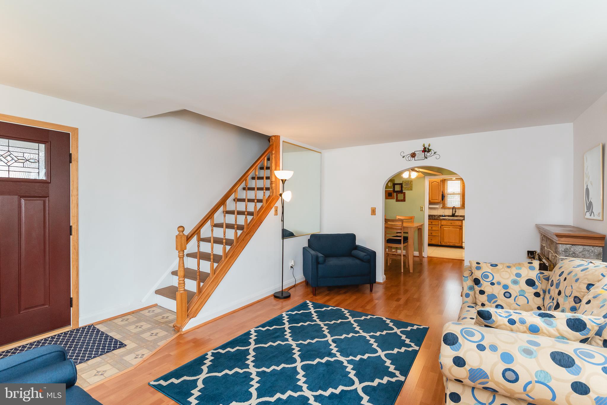 1831 Ellinwood Road Baltimore, MD 21237 - Photo 5 of 43 Living Room