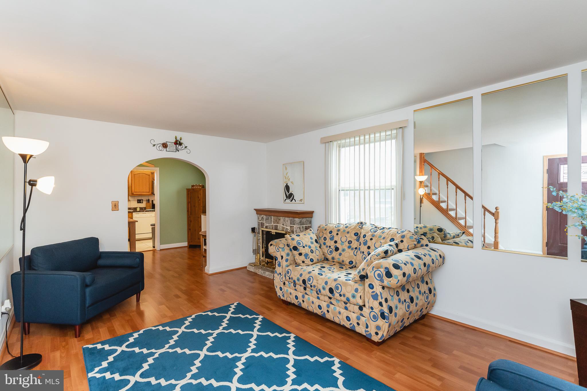 1831 Ellinwood Road Baltimore, MD 21237 - Photo 6 of 43 Living Room