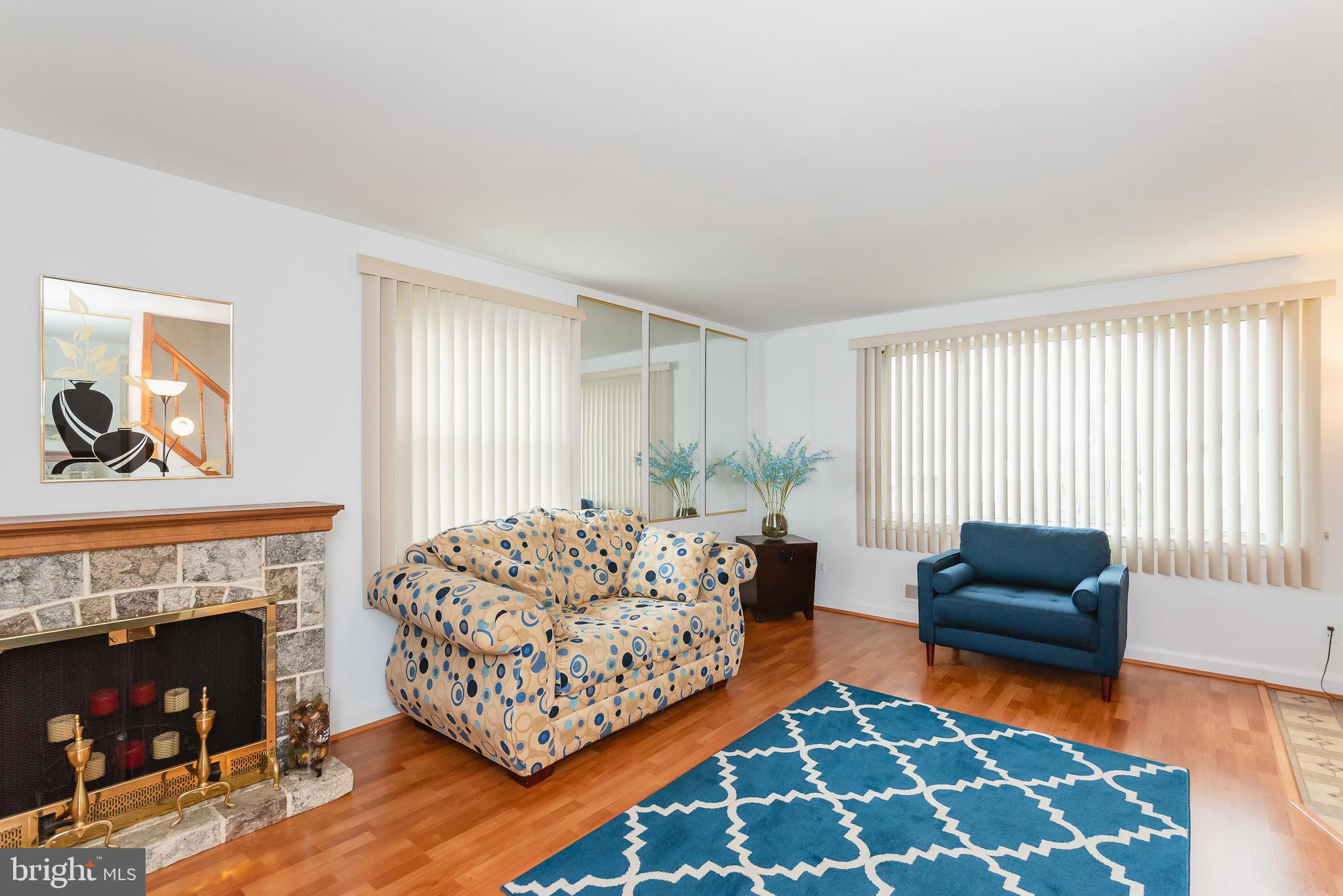 1831 Ellinwood Road Baltimore, MD 21237 - Photo 7 of 43 Living Room