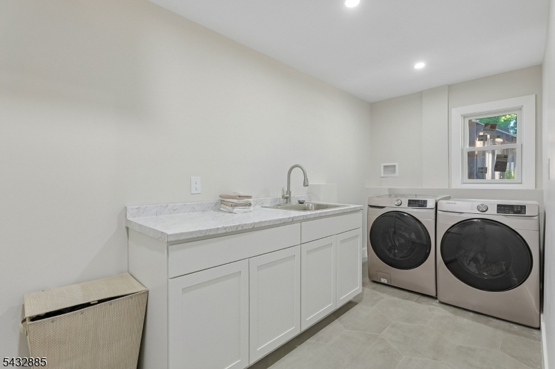 215 Exeter Way Hillside, NJ 07205 - Photo 29 of 34
