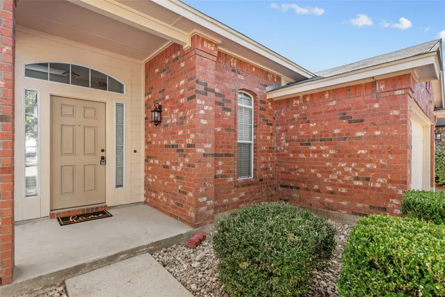 $330,000 | 309 Altamont Street, Hutto, TX 78634