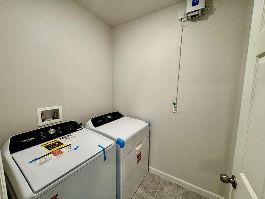 490 Seaspray Drive Fort Pierce, FL 34945 - Photo 8 of 21 Laundry