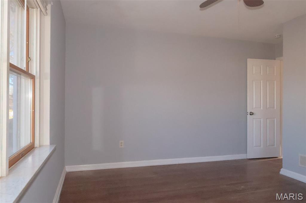 934 Forder Road St. Louis, MO 63129 - Photo 8 of 17