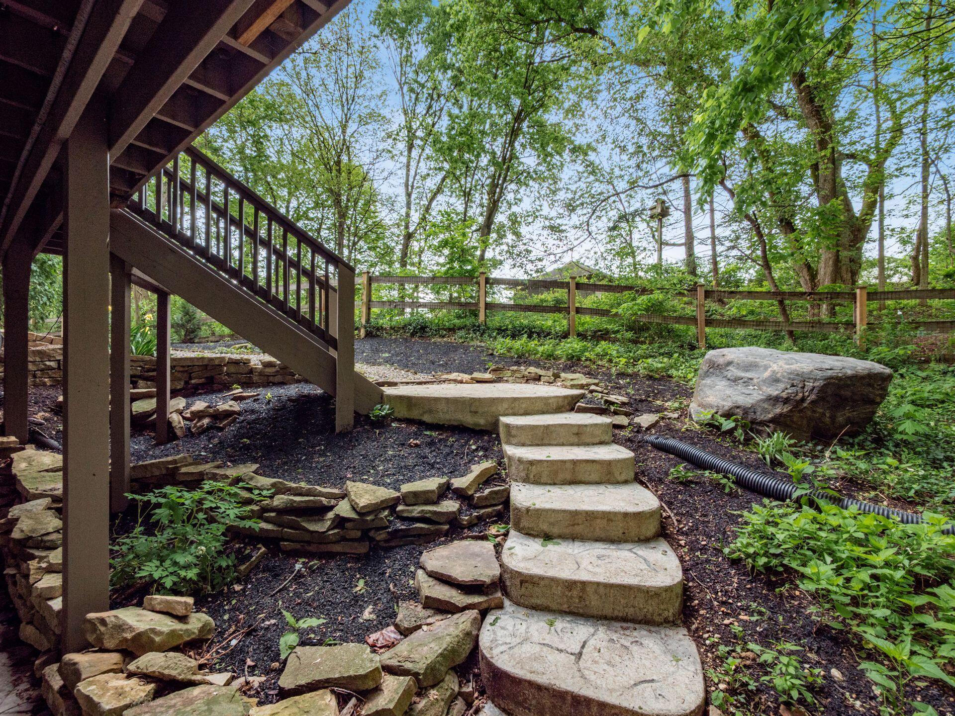 7089 Cooper Road Columbus, OH 43231 - Photo 47 of 52